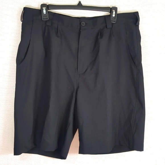 Under Armour Men's Golf Shorts Black Size 36 8" Plus Length Mid Rise - Picture 1 of 10